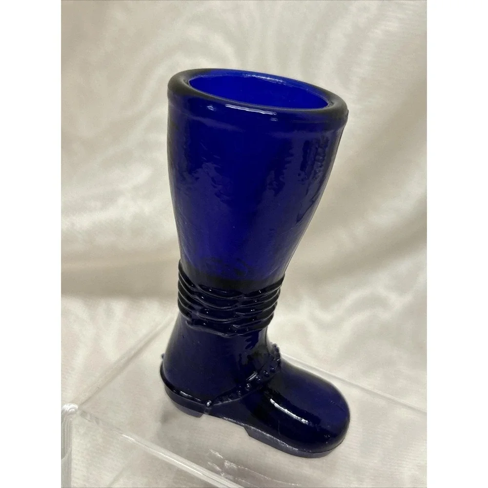 The Unbranded Brand cobalt blue